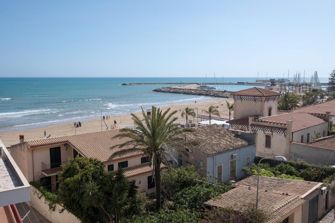 Archimede, Appartamento Con Vista In Centro A Marina Di Ragusa Exterior photo