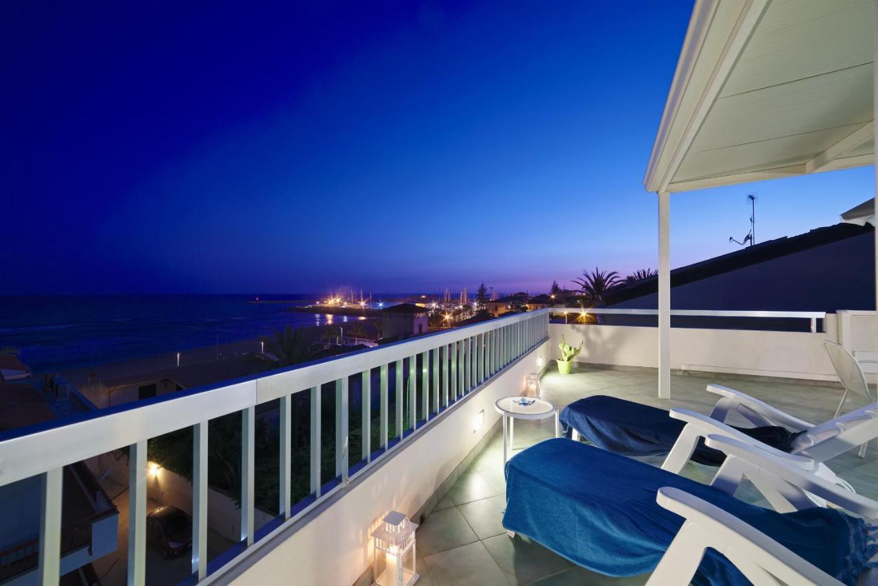 Archimede, Appartamento Con Vista In Centro A Marina Di Ragusa Exterior photo